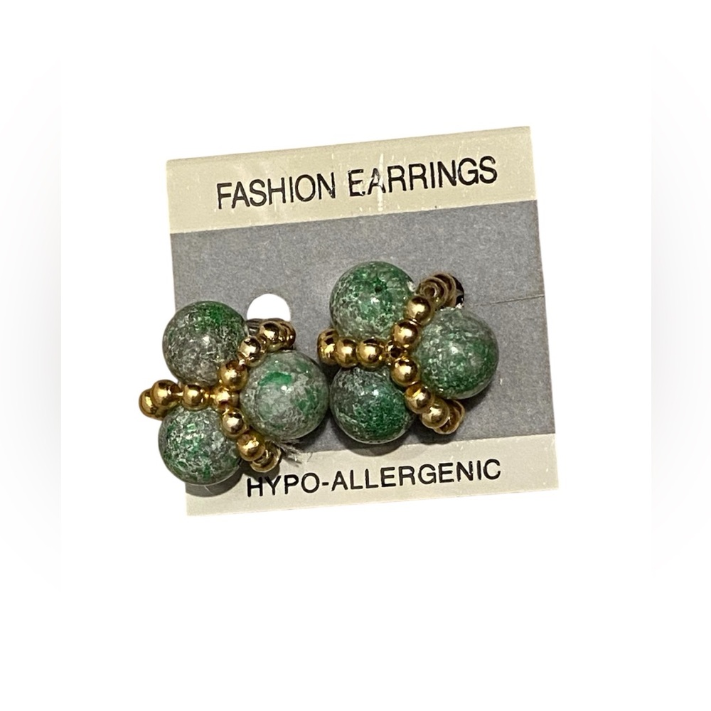 Hypo-Allergenic Green Bead Cluster Clip On Earrings